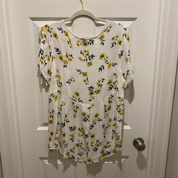 Torrid Blouse - Picture 2 of 6